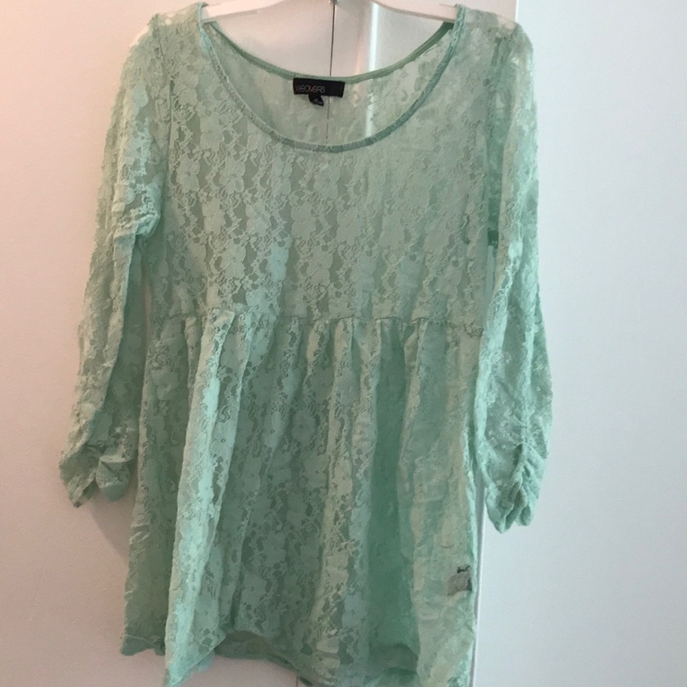 Lace, mint colored quarter sleeve top